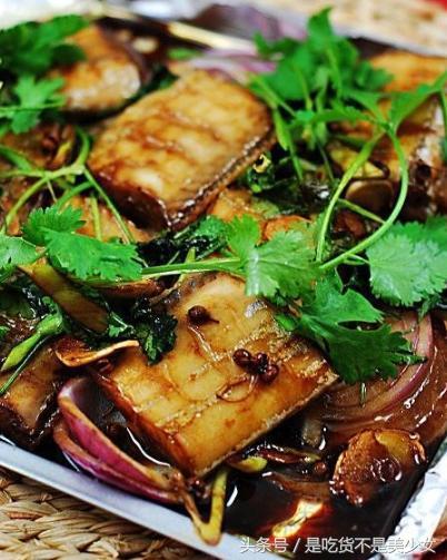 带鱼的家常做法大厨教你一招,无骨干带鱼最正宗的做法