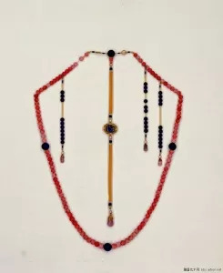 清官员冠饰蓝翎,几品官员佩戴朝珠