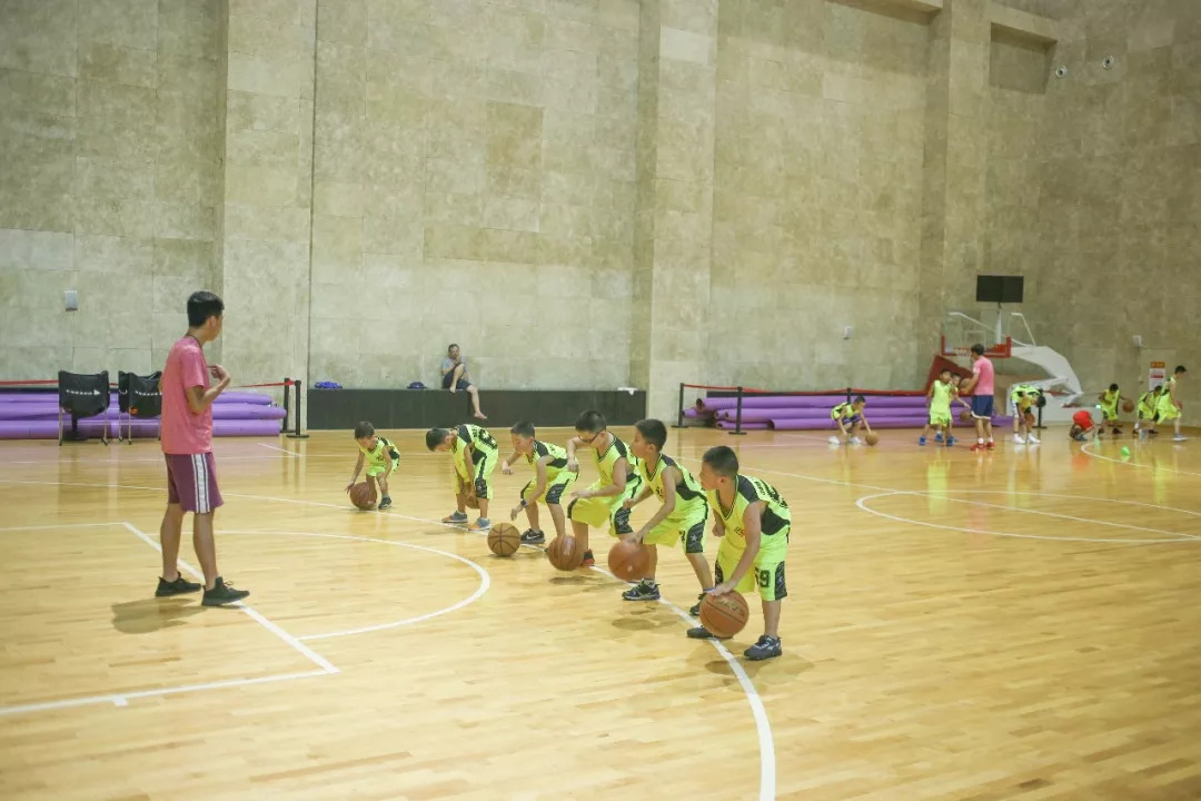 映象青白江｜汗流浃背才快活！傍晚的文体中心有最活力激情的一面！