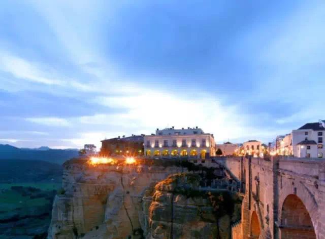 西班牙宫殿风景酒店,亚洲唯一的城堡酒店