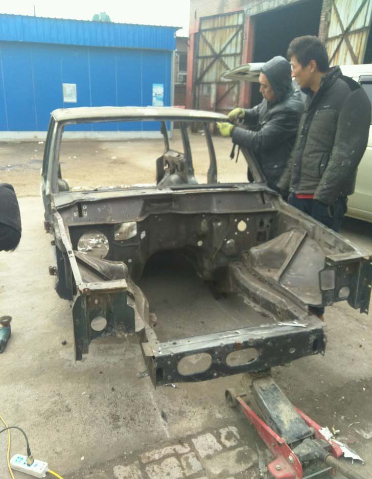 93年切诺基213小切越野大变身，重度爆改8寸升高石头派攀岩大脚怪