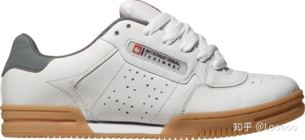 滑板鞋有什么特性,滑板鞋最火的是哪一款