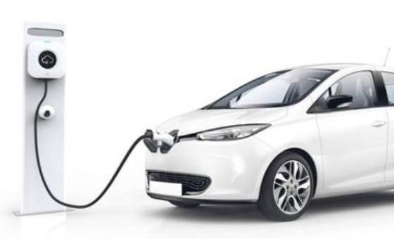 电动车和燃油车优缺点的对比,电动车缺点多用起来不太方便