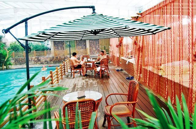 鞍山市绿中海温泉水上乐园团购,鞍山绿中海温泉度假村有游泳馆吗