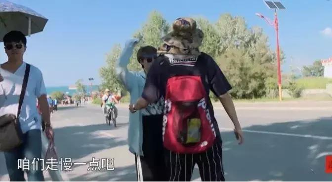 玩了一天饭都没吃,玩了一天不带女生吃饭