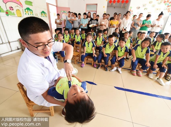 异物卡喉的急救方法有哪些,异物卡喉的急救措施为