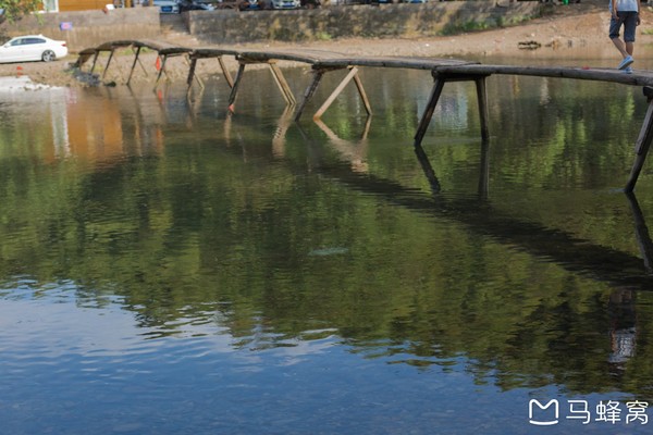 六小爷,六小爷唱的歌