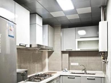 厨房天花板用铝扣板还是石膏板,厨房用防水石膏板好还是铝扣板好