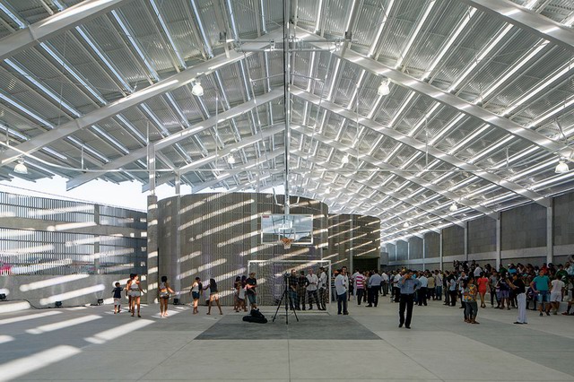 巴西ArenadoMorro开放式体育馆byHerzogdeMeuron