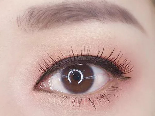 日常简单又好看的妆容应该怎么画,超简单的妆步骤