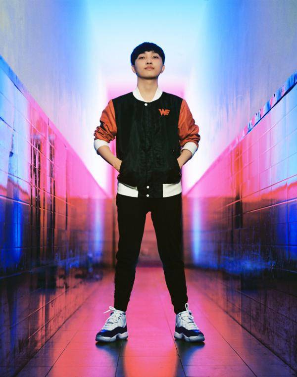 aj英雄联盟联名搭配,aj英雄联盟联名适合冬天穿吗