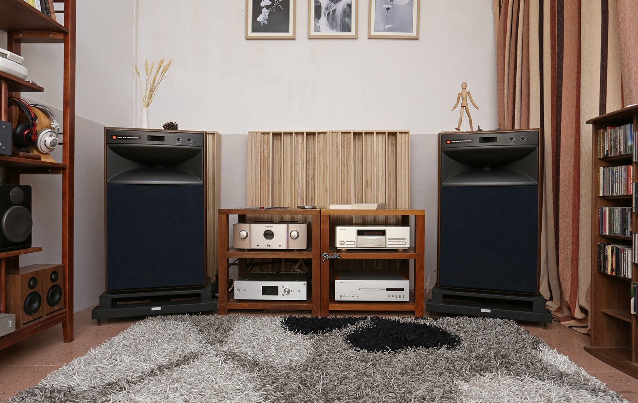 jbl最新监听音箱4338,十万左右汽车音响升级最佳方案