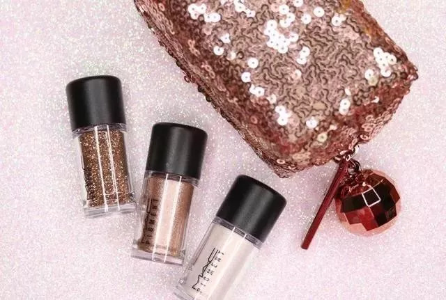 没想到美妆圈老阿姨的我连鹿晗王一博都拼不过（摊手）｜八公举