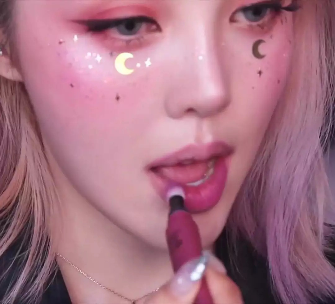 UltraChina凉了没关系，这有一份音乐节美妆攻略