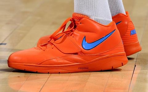 情商低乱说话？杜兰特用复刻球鞋来思念雷霆这情商什么水平？