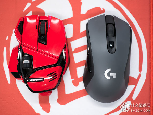 赛博朋克撞色鼠标测评,赛博朋克风发光线条