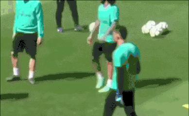 郭德纲回应交大博士夫妻：不要用你的业余爱好，挑战我们的专业！