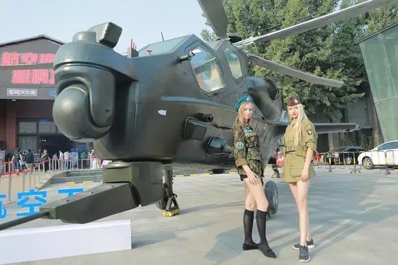 燃烧吧!军武!第三届军武嘉年华不能没有你,这次我们共唱战歌!