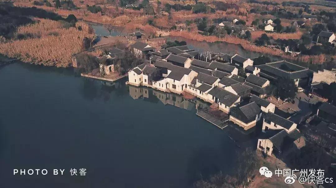 黄山迪士尼门票多少钱,上海迪士尼和黄山哪个好玩