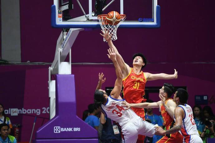 篮球四人被罚下,四人被罚下篮球