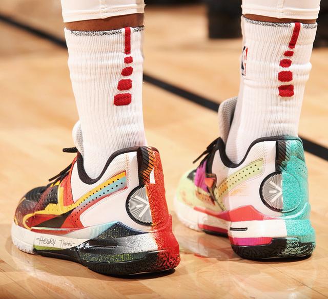 球鞋另类奢侈玩法，私人定制一款专属你的LV战靴