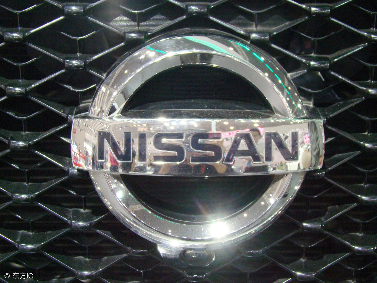 13年迈腾1.8t豪华版现在值得买吗,17年迈腾1.8t豪华版二手车多少钱