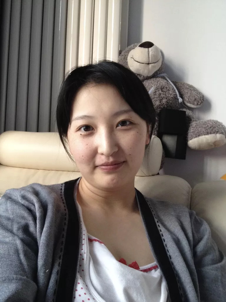 全智贤生完二胎，纤瘦似少女，小s与三个女儿合照像姐妹——产后恢复的好不好，决定了你是加速衰老还是逆生长！