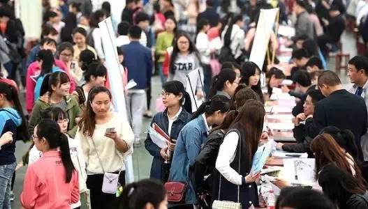 好消息！黄金周火车票明起开卖、这些家庭租房有补贴、驾驶证省内异地申领，还有超多假期！