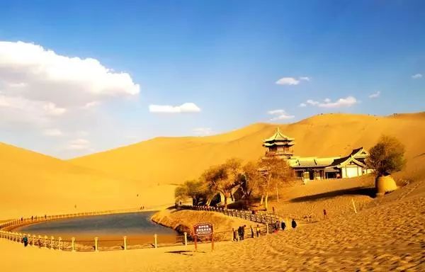 坐不住啦!十月机票低至150元,比火车票还便宜!石河子出发玩遍全国!