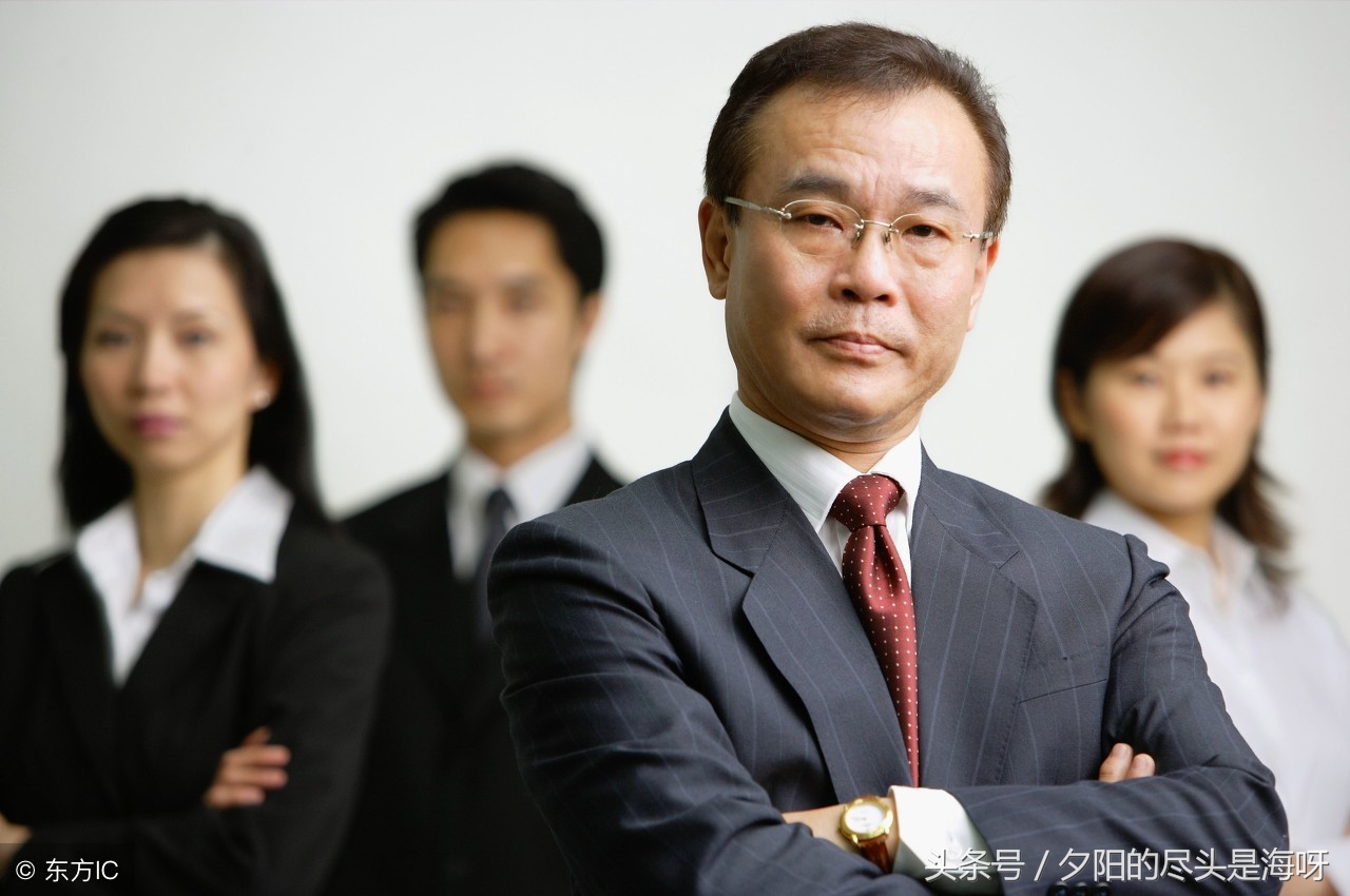 一个领导很努力却不会为人处事,作为一个领导者不好的表现有哪些