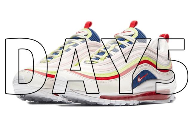 看完员工的鞋子，我哇地一声哭出来