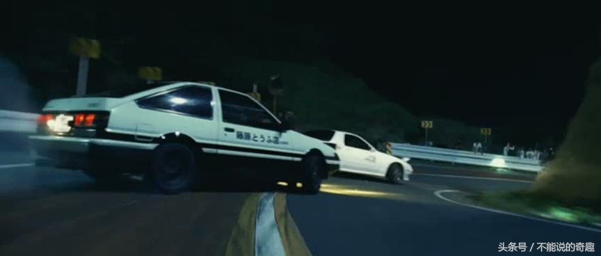 日本头文字d罗森,头文字d公交车过弯