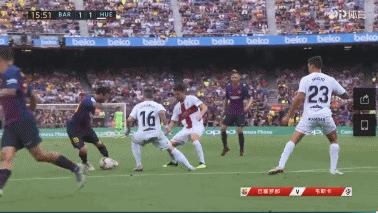 梅西犯罪式过人中文解说,梅西十大变向过人集锦