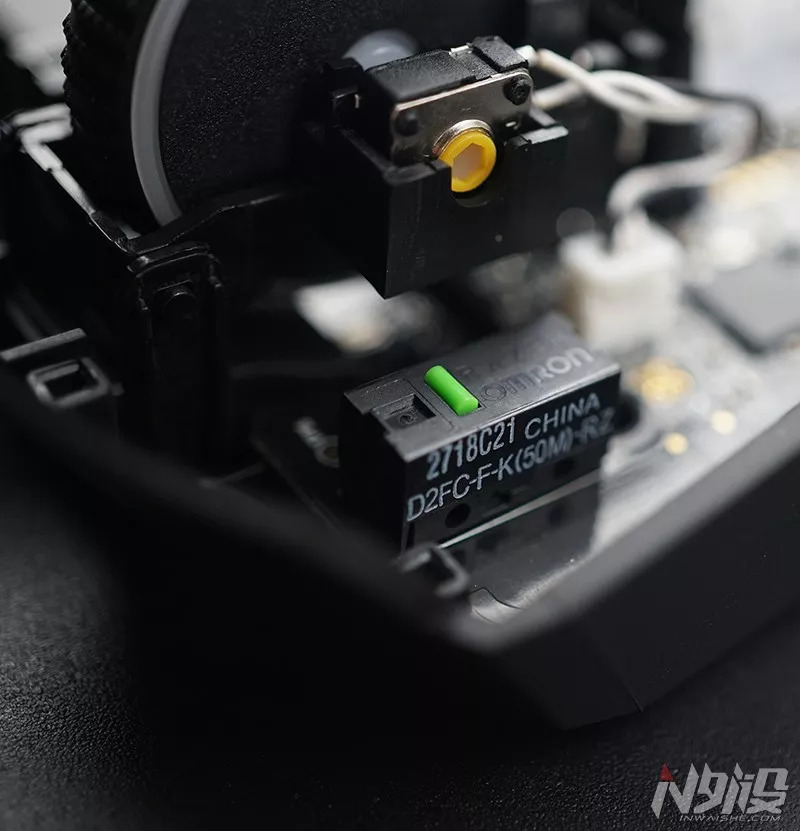 雷蛇曼巴眼镜蛇鼠标偶尔失灵,雷蛇曼巴眼镜蛇无线版用什么微动