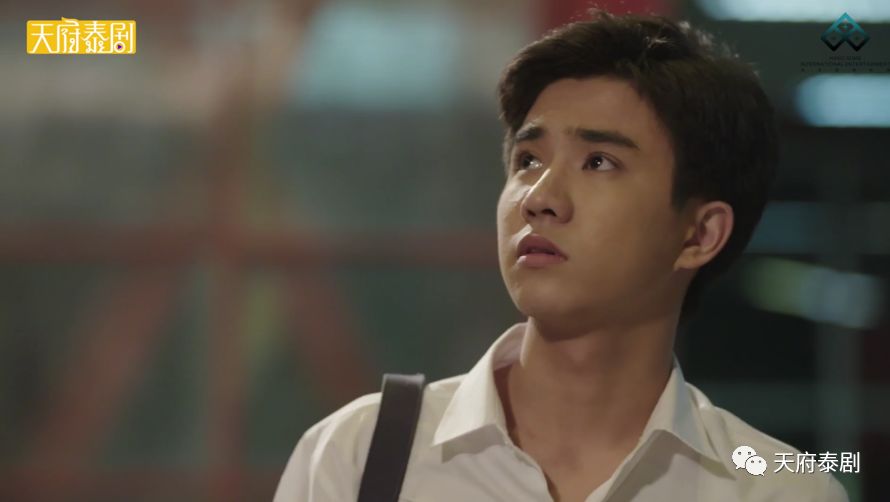 害羞什么？都是男的啊！