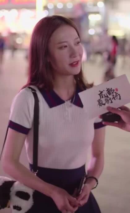 小甜甜爆红有多少人来成都,2018年的成都小甜甜事件