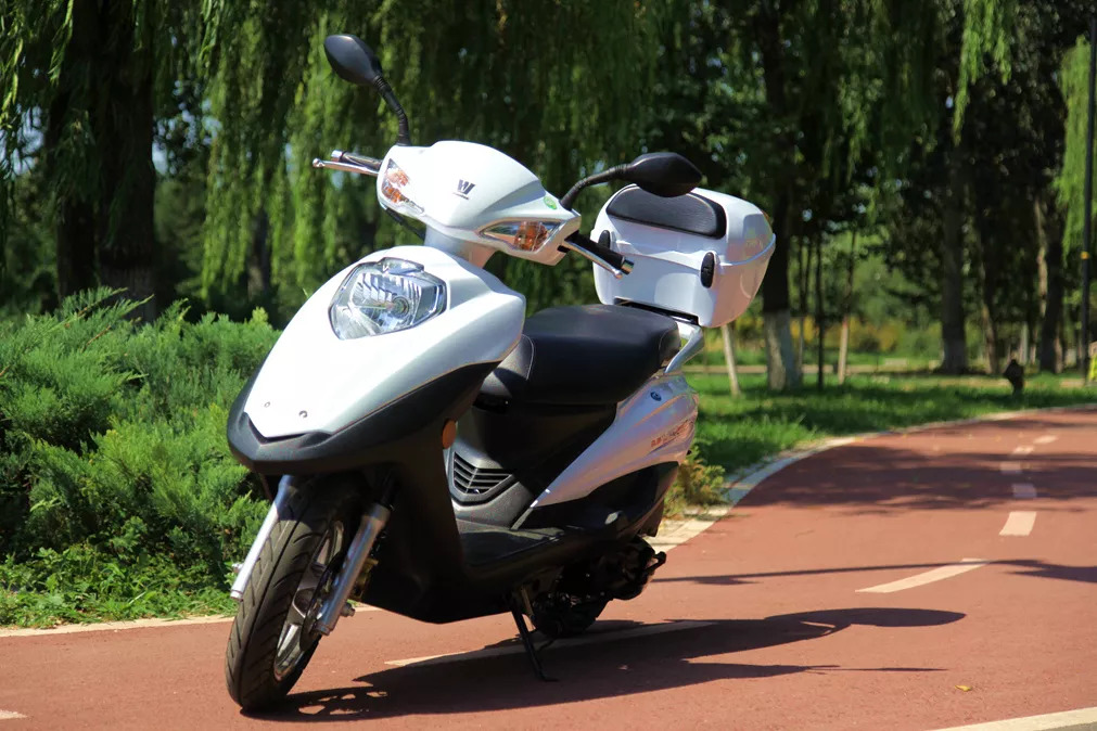 豪爵踏板摩托车vh125零售价多少,无痕测评豪爵vh150