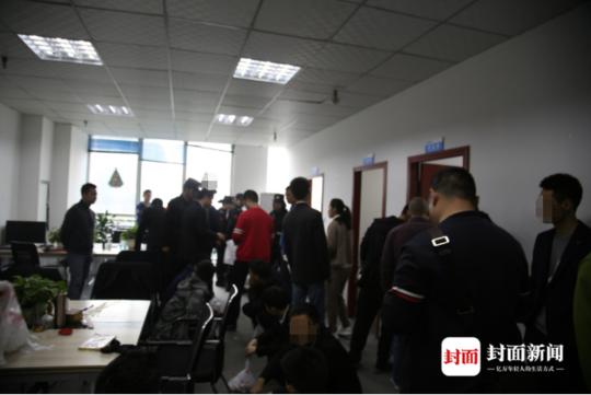 女子陷骗局民警苦劝5天醒悟,23人落网套路贷