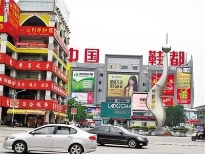 为什么众多品牌都退店了,中国的安踏如何成为世界的安踏