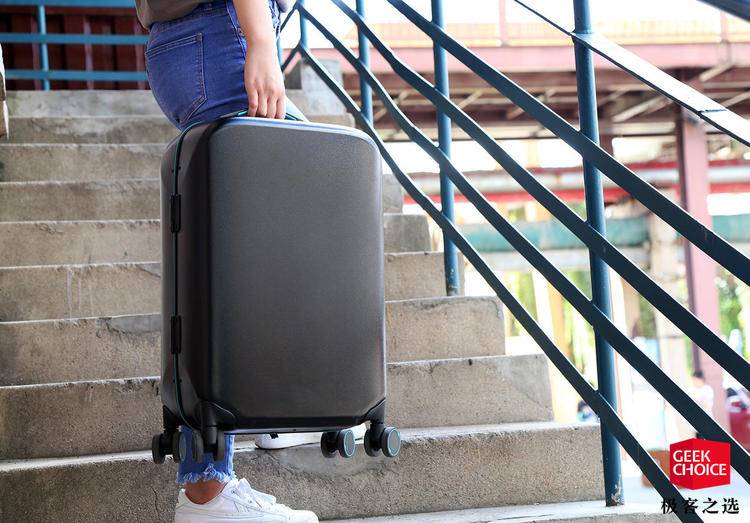 指纹解锁旅行箱,自动旅行箱指纹解锁