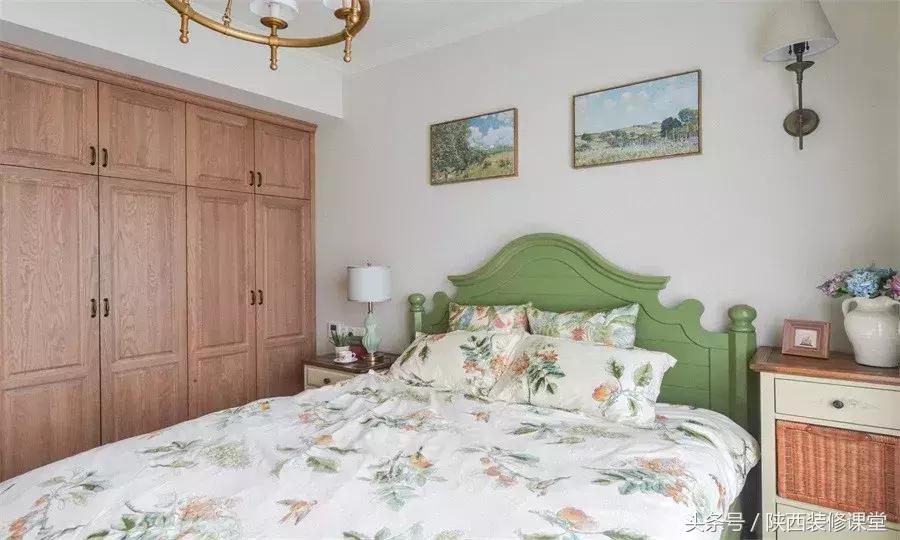 三个卧室的衣柜定制多少钱,卧室衣柜成品好还是定制的好