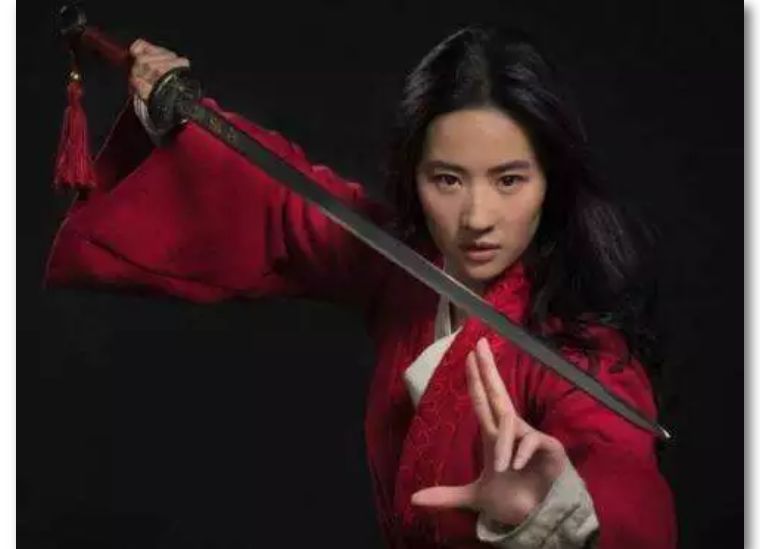 木村光希vs宝格丽,木村光希代言服饰