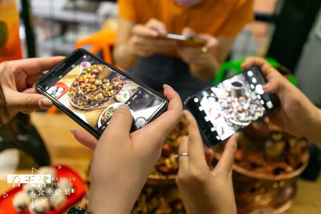 双层香辣牛蛙锅,双层炭火牛蛙锅