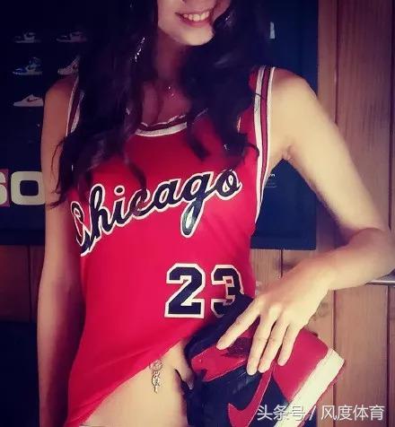 怎样穿球衣才不会怪怪的,怎么穿球衣不露腋下