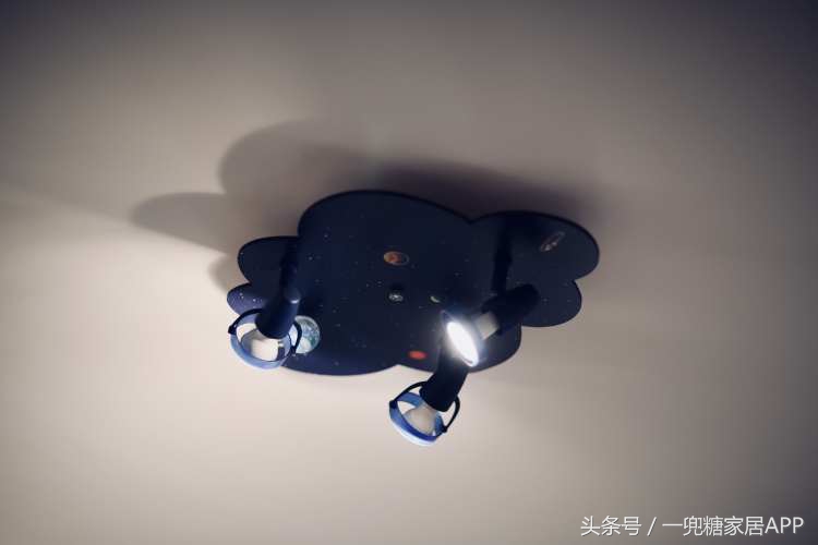 为了2个娃,我183㎡的家,没一个凸出来的柜门把手