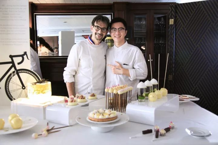 甜品界地震了！第一口就上瘾，酥到掉渣的曲奇，现在整盒免费送！