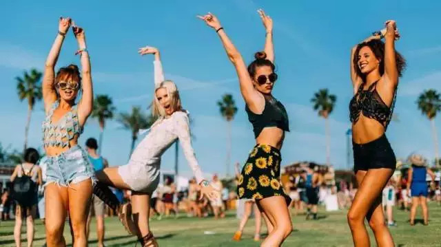 怎么去除鞋子里的臭味和脚臭,洗完鞋后鞋子有臭味怎么永久去除