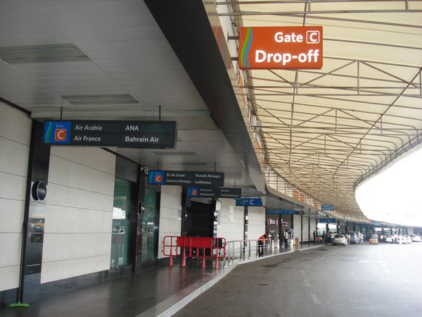 空港观察郑州,航站楼设计标识