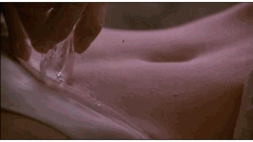 女人的脸和身材到底哪些最重要,女人注重脸的重要性