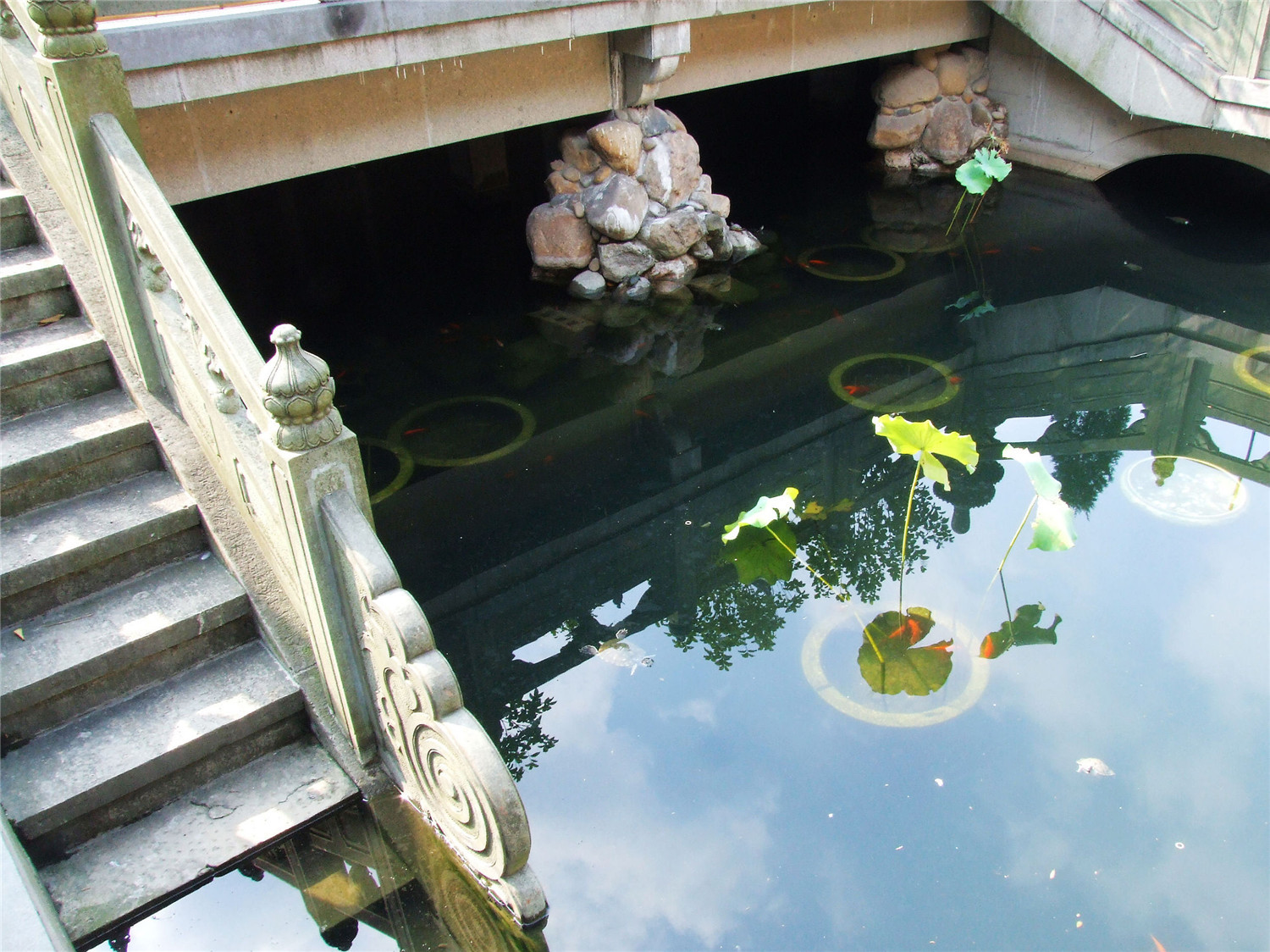 不要再去灵隐寺了，其实杭州本地人爱去的是这座李白写过的寺